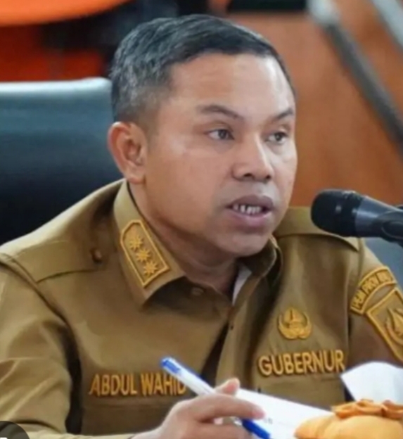 Apresiasi Langkah Gubri Abdul Wahid Larang Penahanan Ijazah, Masyarakat Sampaikan Terima Kasih