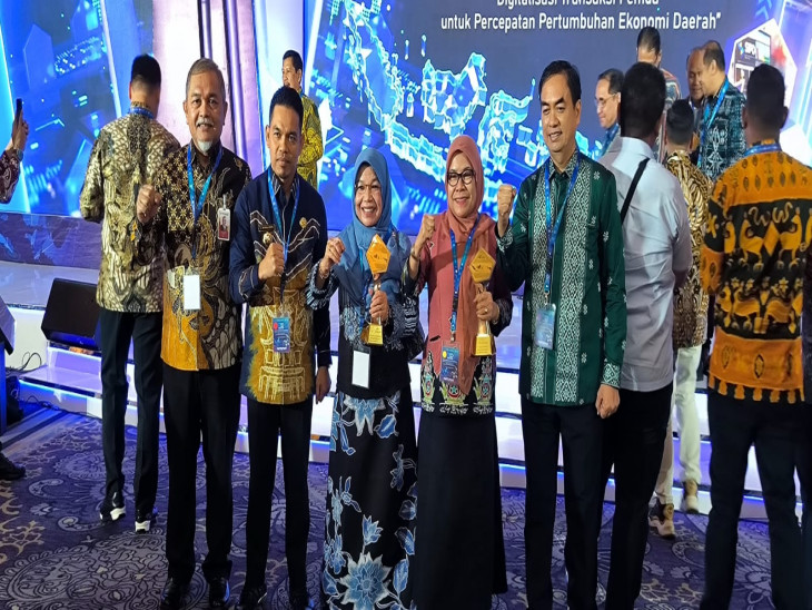 Untuk Kedua Kalinya Pemkab Kampar Raih Penghargaan TP2DD Kabupaten Terbaik Se - Sumatera Tahun 2024