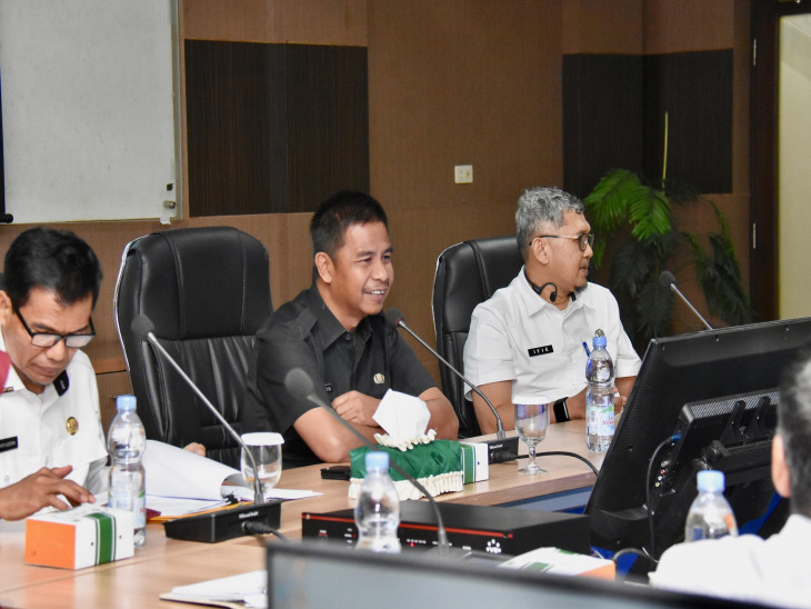 Pimpin Rapat Advokasi Penyelenggaraan ILP, Pj Sekda Kampar Tegas ILP Ini Dapat Membawa Perubahan Signifikan Dalam Layanan Kesehatan yang Diberikan Kepada Masyarakat.