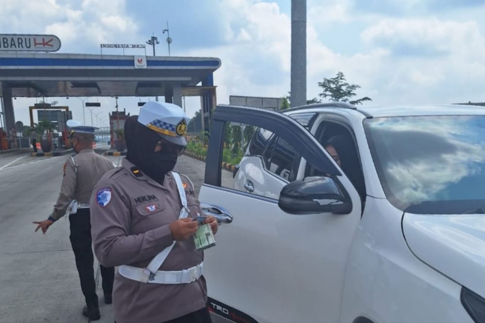 Polda Riau Gelar Razia Kecepatan dan Tes Alkohol di Jalan Tol Pekanbaru –Dumai