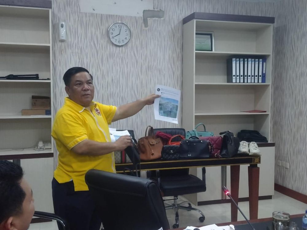 Klarifikasi Sekdaprov Riau terkait Foto Viral di Medsos : Itu Foto Lama dan Tidak Seperti yang Beredar