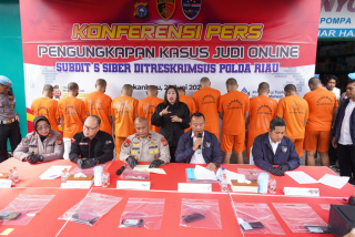 Polda Riau Bongkar Dua Lokasi Judi Online Higgs Domino, Omzet Rp3,6 Miliar Terungkap!
