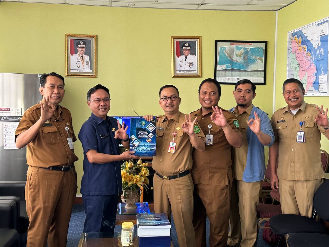 Tercepat di Riau, Bengkalis Serahkan 4 Laporan Bupati ke Gubri