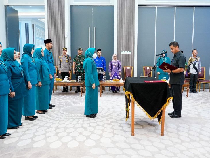 Bupati Kampar Lakukan Pengukuhan Ketua, Serta Lantik Pengurus TP PKK dan Tim Pembina Posyandu Kab. Kampar
